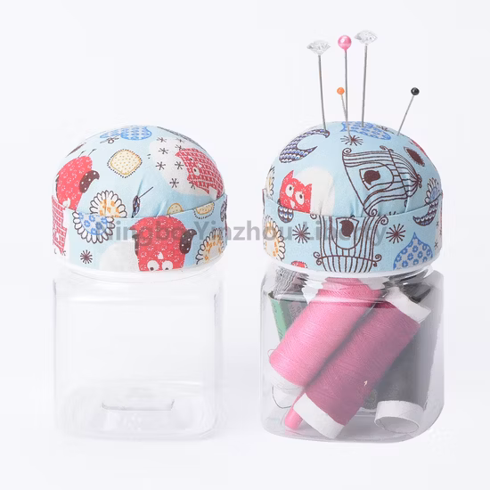 Set puntaspilli da cucito con bottiglia di plastica